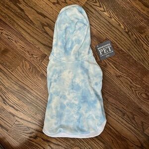 Berkshire Pet Collection Blue and White Tye Dog Dog Outfit Size Medium NWT